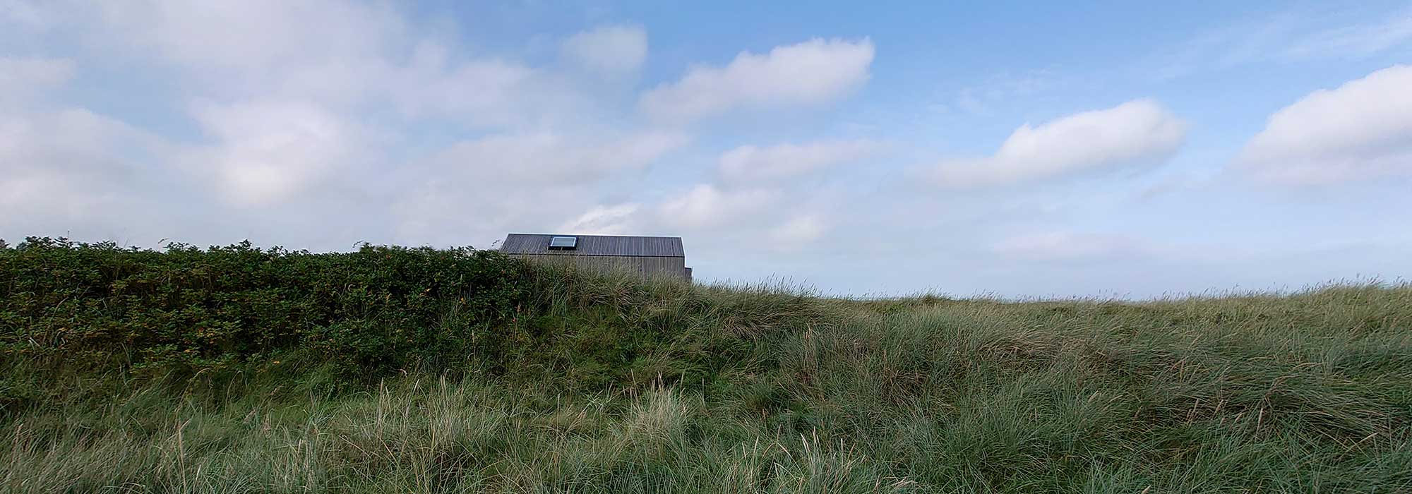Skur ved sommerhus tæt på Vesterhavet — Fritidshuse i Nordjylland